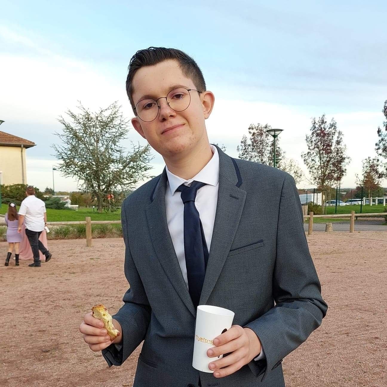 Smaile - Avesnes-le-Comte - Pas-de-Calais | Rencontre libertine